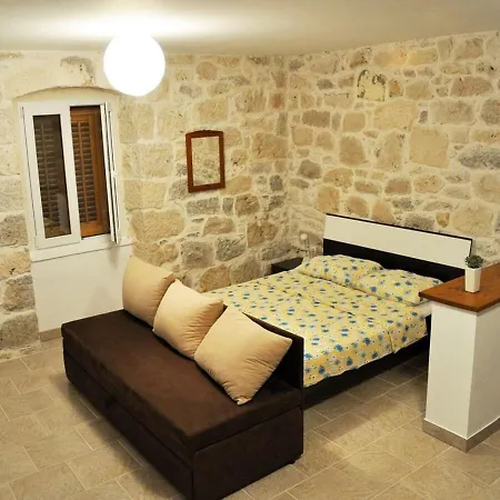 Oasis - 50 M From The Sea