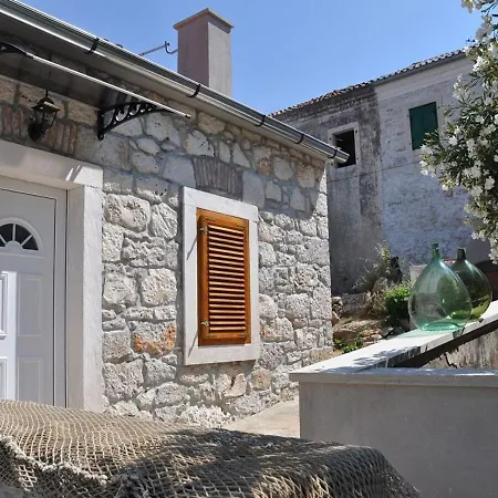Appartamento Oasis - 50 M From The Sea