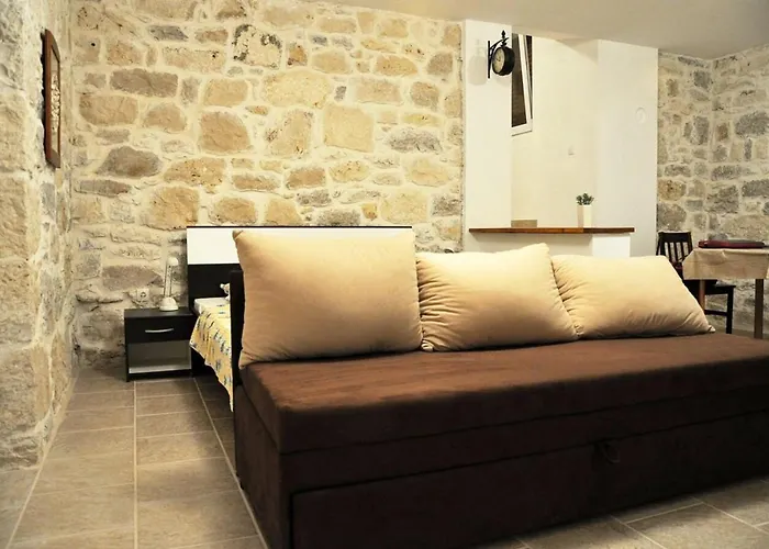 Oasis Lejlighed Veli Rat